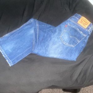 Size 32x32. Levis 514 Slim Straight Men’s Jeans Distressed Holes